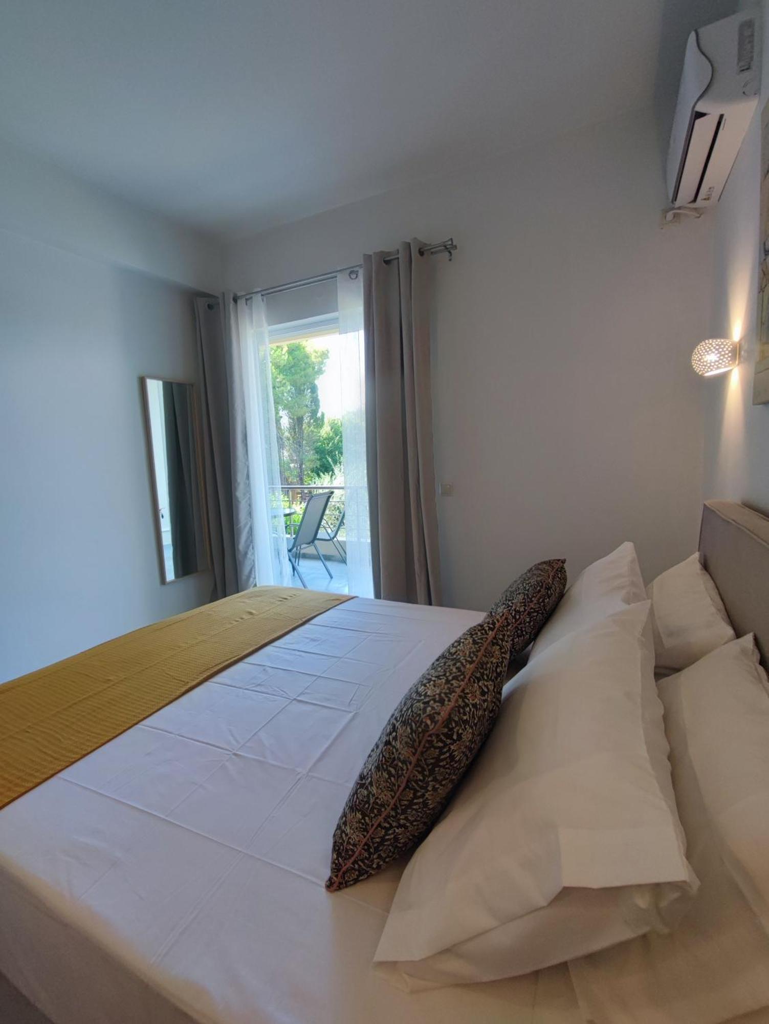 Coritos Holiday Apartments Κοντόκαλι Εξωτερικό φωτογραφία